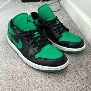 Jordan Men’s Low Top Sneakers in Black and Green